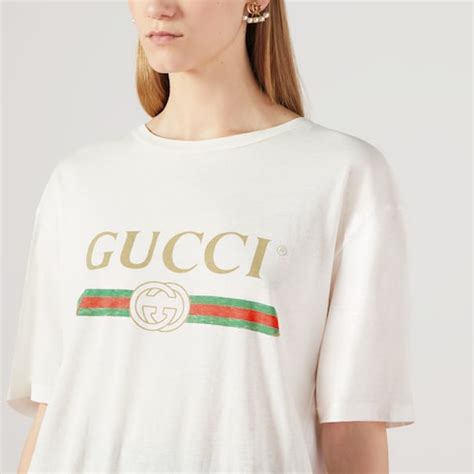 gucci shirt logo size